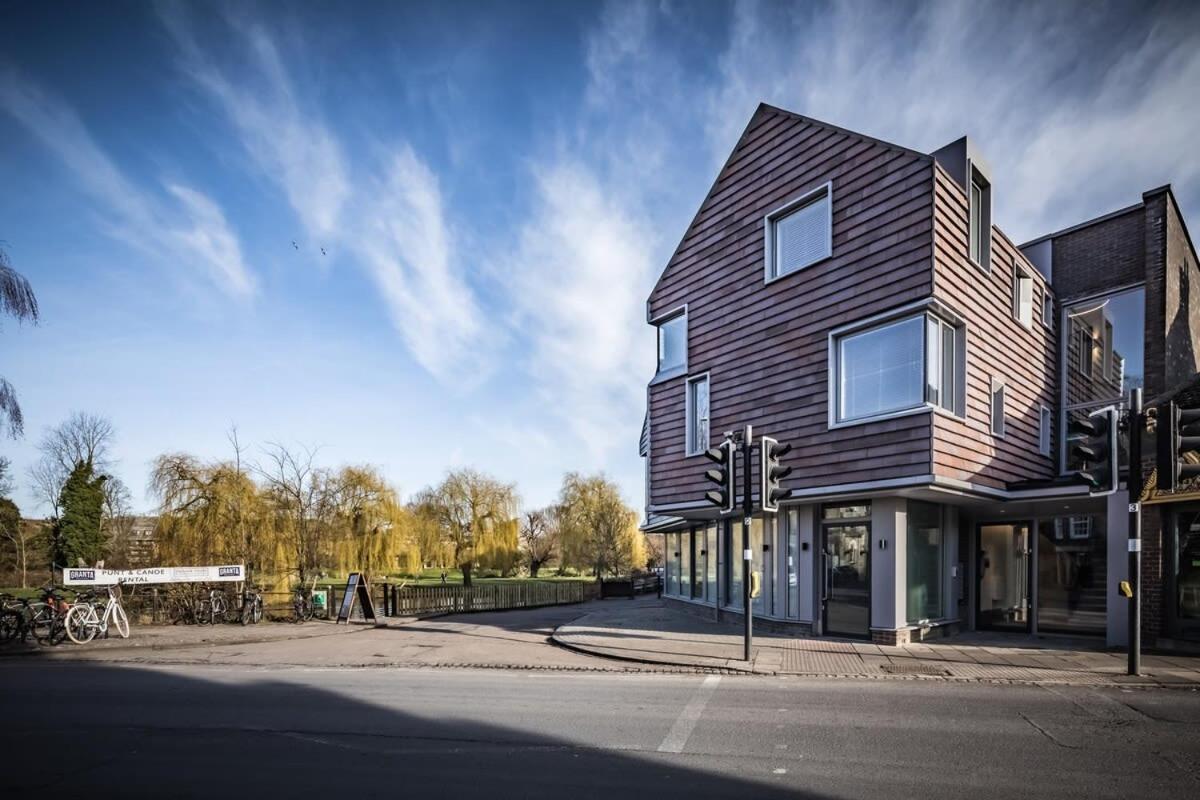 Luxurious Central Apartment With Balcony Cambridge  Exterior photo