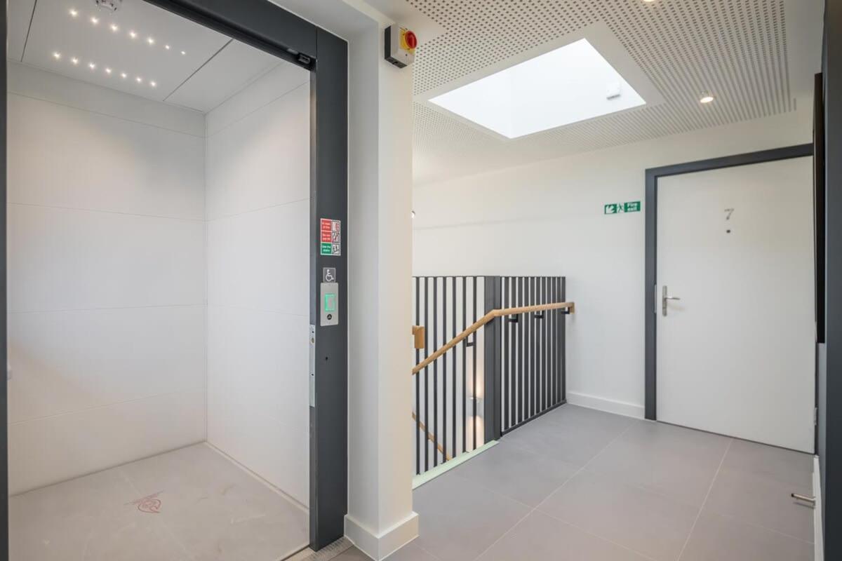 Luxurious Central Apartment With Balcony Cambridge  Exterior photo
