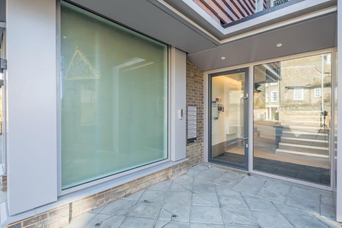 Luxurious Central Apartment With Balcony Cambridge  Exterior photo
